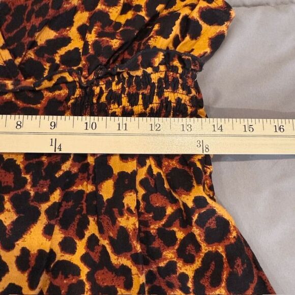 Free People Crescent Shaped Romper Leopard Print Deep V-Neck Tie Back Size Small - Picture 10 of 12